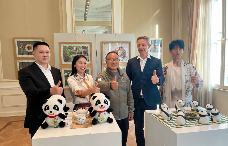 关于“茶和天下·雅集”活动在布鲁塞尔中国文化中心开幕的信息(10)