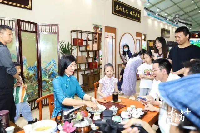 有关于茶叙场景在2023潮州工夫茶大会上呈现的信息(3)