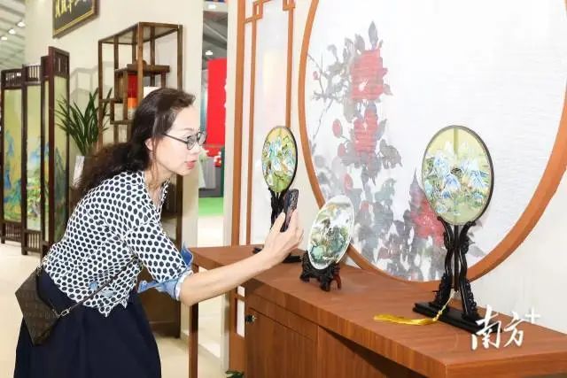 有关于茶叙场景在2023潮州工夫茶大会上呈现的信息(9)