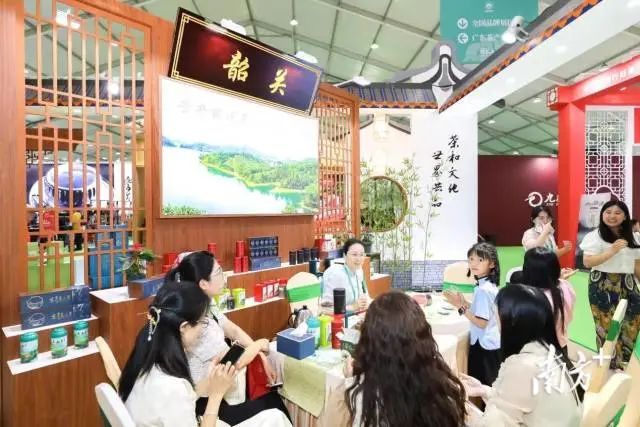 有关于茶叙场景在2023潮州工夫茶大会上呈现的信息(14)