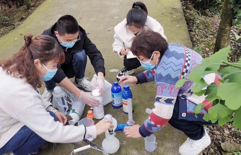 关于湄潭：绿色防控技术护航茶园源头安全的新闻