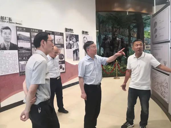 有关于云南茶叶所院党委书记唐开学深入西双版纳州调研茶叶产业的信息