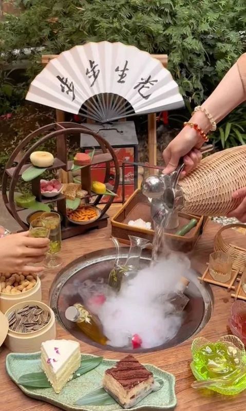 有关于夏天也围炉，新晋顶流“围炉冰茶”席卷年轻人社交圈的相关内容(2)