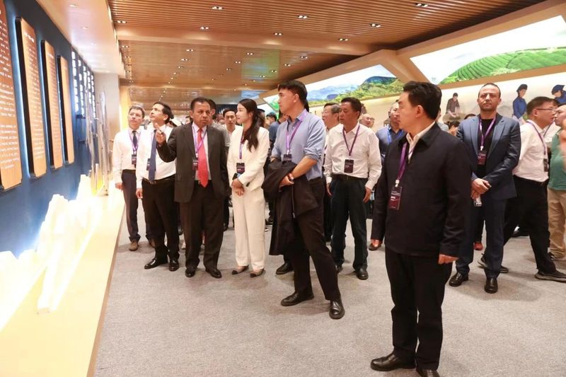 有关于领航茶叶出海，搭建交流平台——2023“一带一路”国际茶叶贸易论坛暨第五届湖北（鹤峰）茶商大会在湖北鹤峰举办的消息(11)