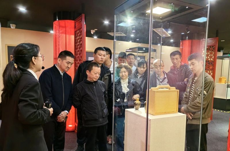 关于探寻千年贡茶 品味蒙顶茶香--新店镇组织参观“故宫贡茶回蒙顶山”展览的相关信息(1)