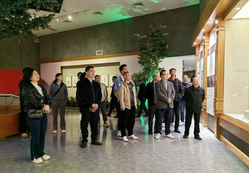 关于探寻千年贡茶 品味蒙顶茶香--新店镇组织参观“故宫贡茶回蒙顶山”展览的相关信息