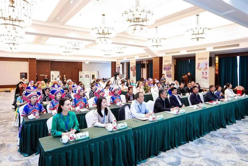 有关于民族风，中国茶；中国茶，世界品——首届民族茶艺大赛在景宁畲族自治县举行的资讯(5)