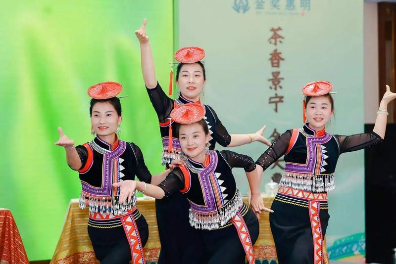 有关于民族风，中国茶；中国茶，世界品——首届民族茶艺大赛在景宁畲族自治县举行的资讯(20)