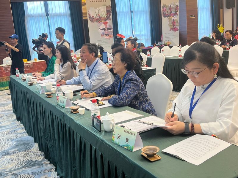 有关于民族风，中国茶；中国茶，世界品——首届民族茶艺大赛在景宁畲族自治县举行的资讯(6)