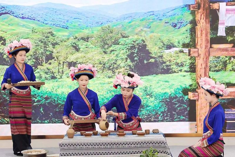 有关于民族风，中国茶；中国茶，世界品——首届民族茶艺大赛在景宁畲族自治县举行的资讯(23)