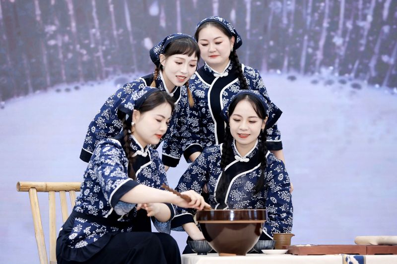 有关于民族风，中国茶；中国茶，世界品——首届民族茶艺大赛在景宁畲族自治县举行的资讯(30)