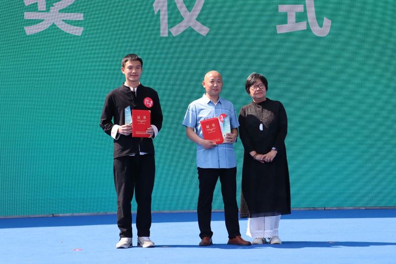 有关于第十四届“贵州绿茶”杯全民冲泡大赛今日落幕 贵州学子和湖北游客共享最高荣誉的资讯(10)