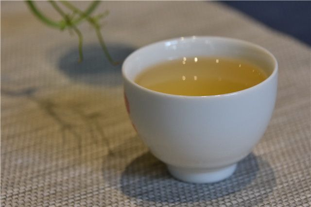 关于易武哆依树2023年春茶9000-13000元的最新消息(2)