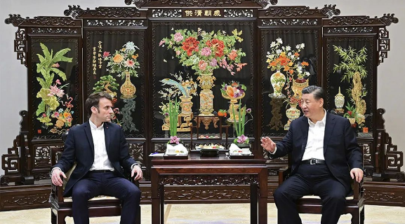 有关于一任天真的内容