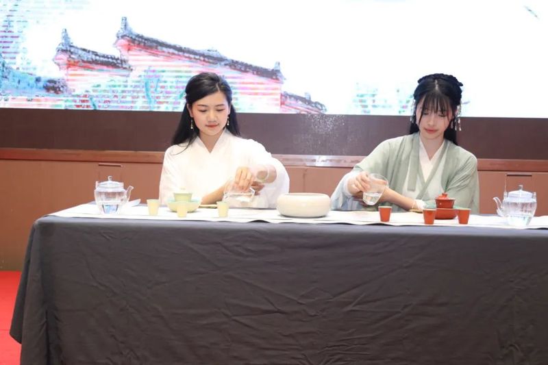 关于2023湘西春茶长沙推介会圆满举办！的相关信息(10)