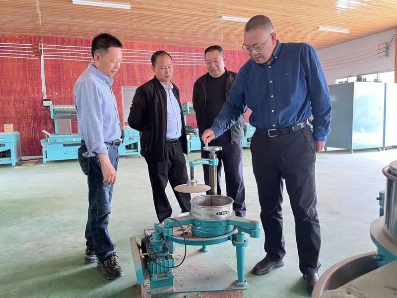 关于俞丽威带队开展莲都区茶叶产业发展情况专题调研的资讯(4)