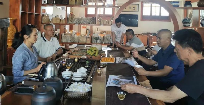 有关于何国华到民乐镇调研茶产业发展的新闻(4)