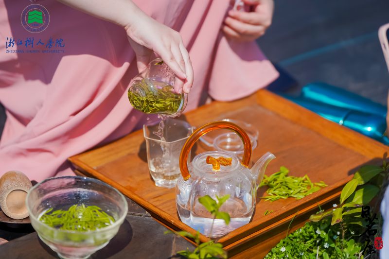 关于稽东春山好 雅叙共发展——树大携手企业 赋能乡村振兴的信息(1)