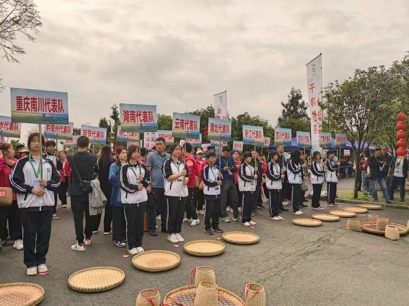 关于春茶飘香！直击2023全国双手采茶比赛现场的相关信息(5)