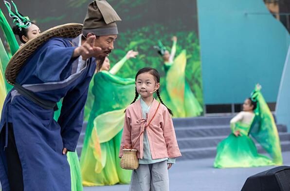 关于中国·旺苍第十三届米仓山采茶节暨第三届茶博会开幕的相关信息(2)