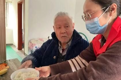 有关于春色满园茶韵香 巾帼助农采茶忙的相关内容(12)