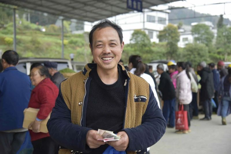 有关于春茶飘香！湄潭茶青交易市场火爆的信息(3)