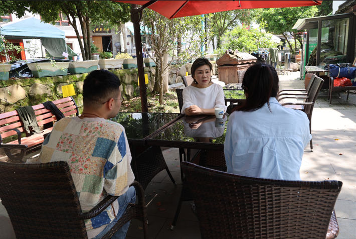 有关于一年一年春茶季，一锅一锅龙井香：卢正浩百人炒茶团手工炒茶圆满结束的资讯(6)