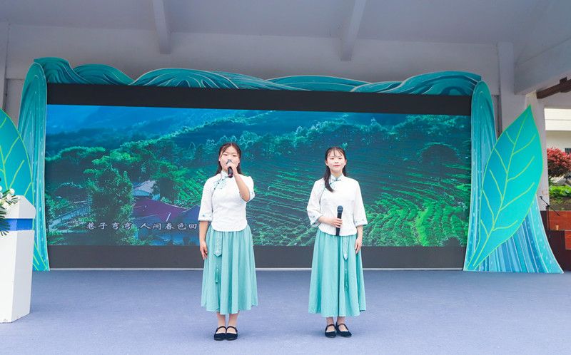 关于2024岳西翠兰开园节暨翠兰仙子古坊巡游会成功举办的新闻(21)