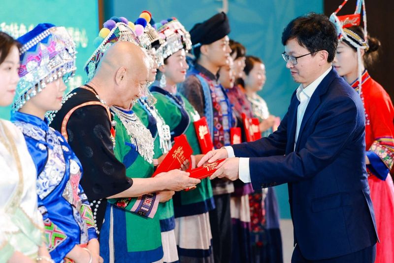 关于景东县无量山彝族烤茶获首届民族茶艺大赛银奖！的资讯(5)