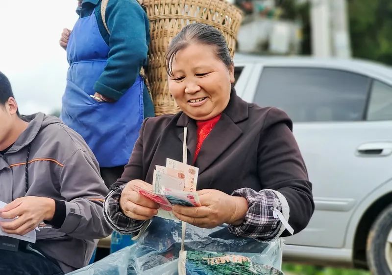 关于凤冈县盘云茶业：茶山采新芽 车间制新茶的最新消息(2)