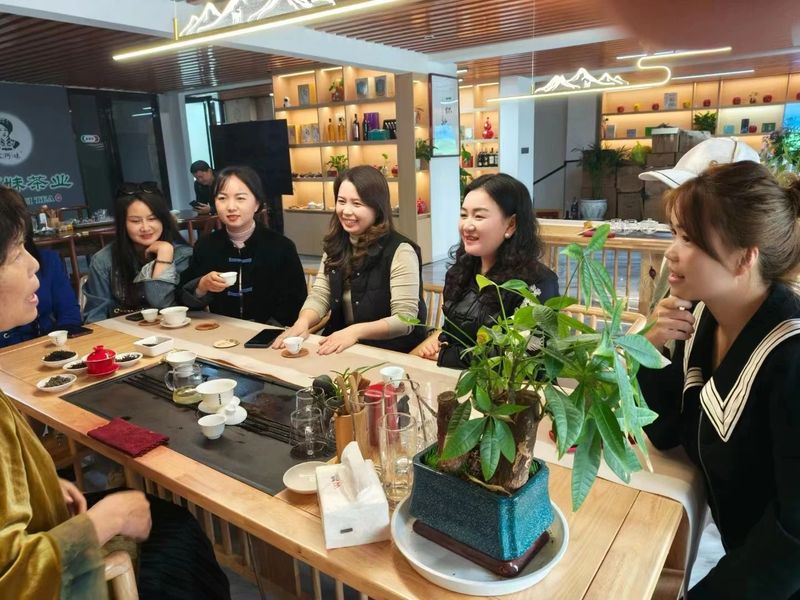 关于都匀毛尖一季度产值达18.11亿元的最新消息(13)