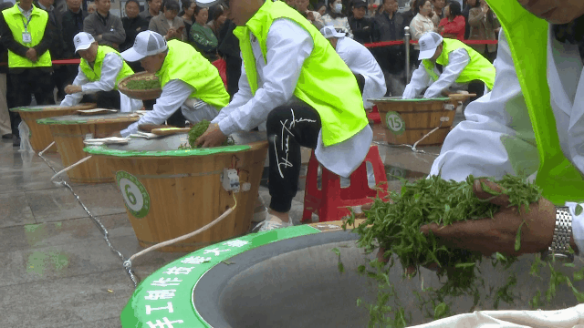 关于40名镇巴“高手”切磋“铁砂掌”的相关信息(1)