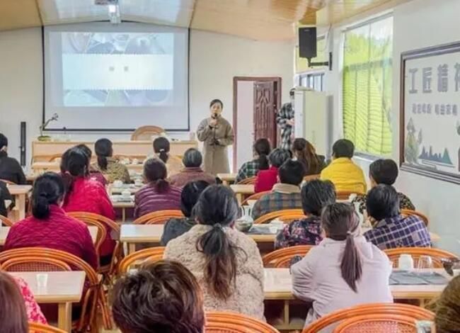 有关于春来采茶忙：余杭黄湖“文化+技能”培训促振兴的内容(1)