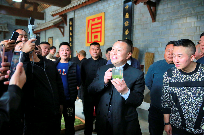 关于好嗨哟！信阳毛尖 网红大咖嗨翻文新春茶节的资讯(14)
