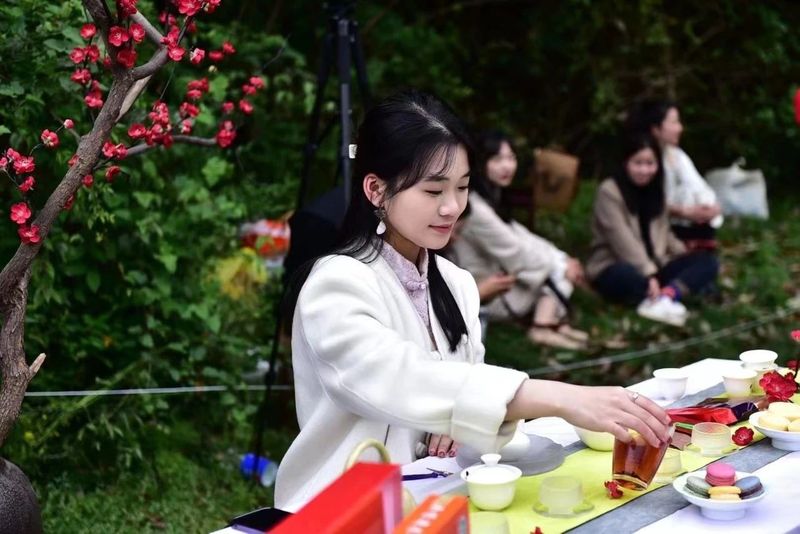 有关于“武夷正岩杯·巾帼风雅颂”最美茶席设计大赛圆满结束的消息(6)