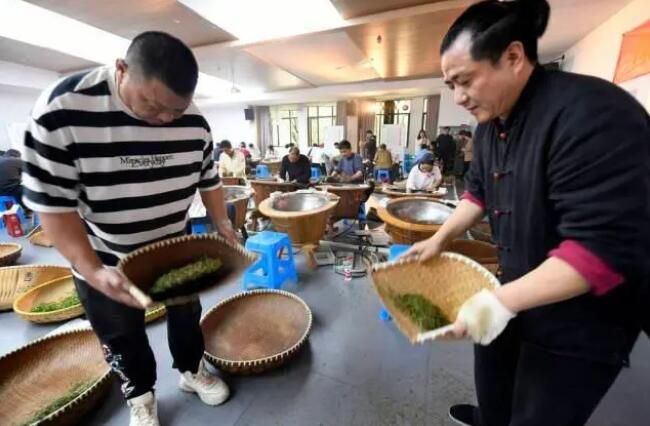 关于西湖龙井炒茶王 “新锐”同场挑“大王”的相关信息(4)