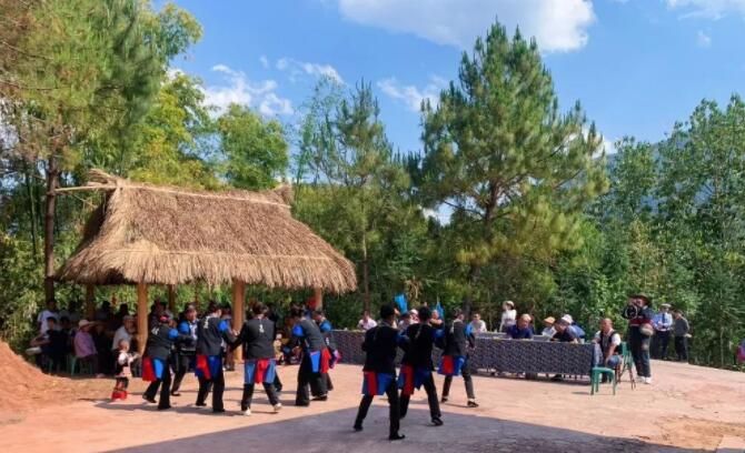 有关于江城县国庆乡老余寨举行2023年春茶开采活动的资讯