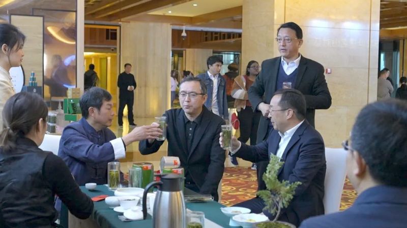 有关于第二届中国双世遗名山对话  茶韵十足的新闻(3)