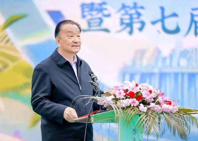 关于神秘湘西,茶乡古丈——2023古丈县首届旅游发展大会暨第七届中国•古丈茶旅文化节成功举办的新闻(1)