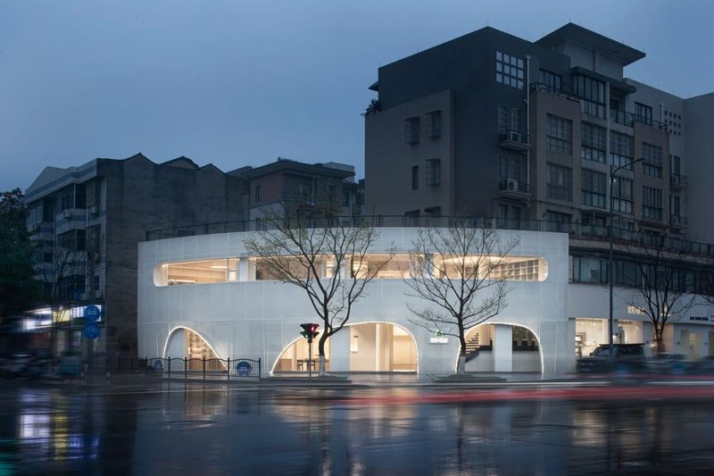 有关于安吉白茶：两山间，听风煮茶的消息(3)