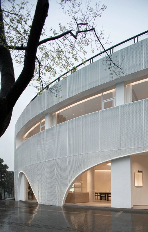 有关于安吉白茶：两山间，听风煮茶的消息