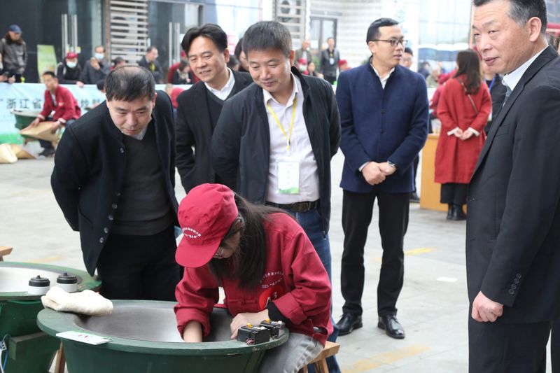 关于斗技艺,享龙井——2023“越乡杯”浙江省龙井茶炒制大赛在嵊州开赛的信息(12)