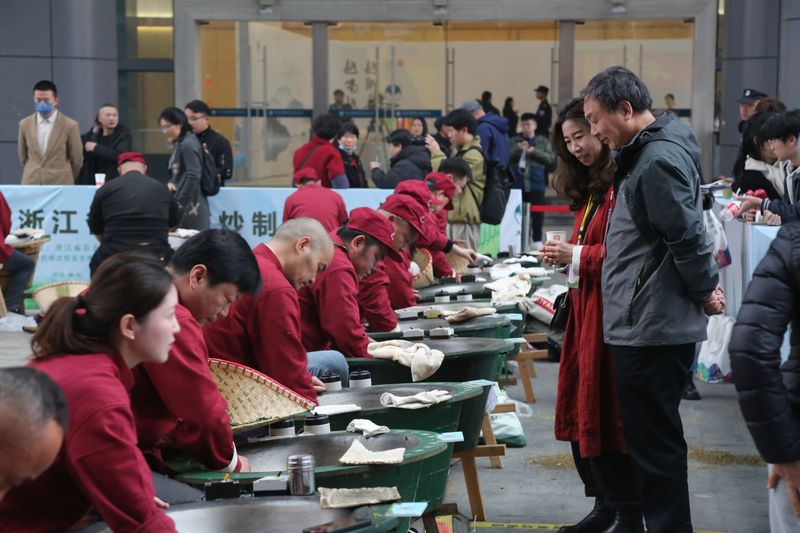关于斗技艺,享龙井——2023“越乡杯”浙江省龙井茶炒制大赛在嵊州开赛的信息(13)