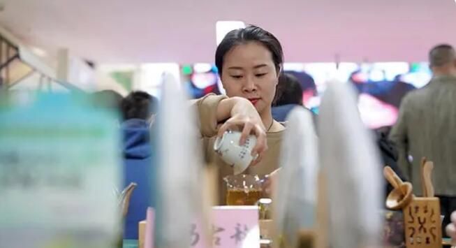 有关于2023第十届北方春茶节在唐山开幕的新闻(6)