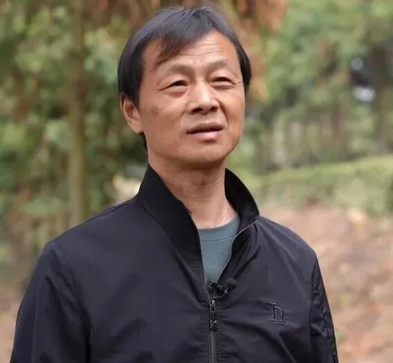 关于回龙山瑶族乡：瑶乡春茶抢“鲜”开采的消息(3)