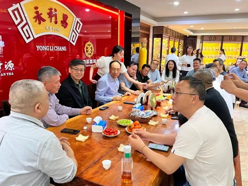 有关于云南省人大常委会调研组到广东省开展茶产业调研的新闻(7)