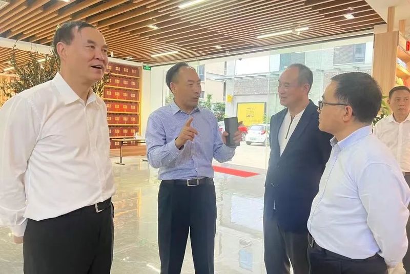 有关于云南省人大常委会调研组到广东省开展茶产业调研的新闻(11)