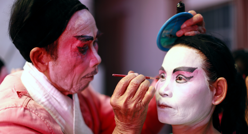 关于扶绥:上演壮族采茶剧 展地方非遗特色的信息(1)