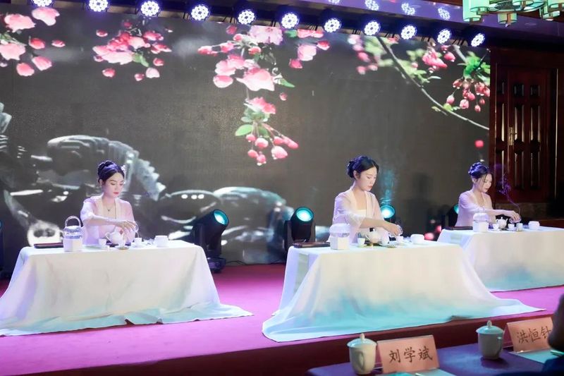 关于辞旧迎祥兔，合力谋发展  这场新春茶话会超有料！的资讯(2)