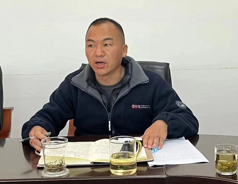 有关于梁河县组织召开茶产业发展座谈会的内容